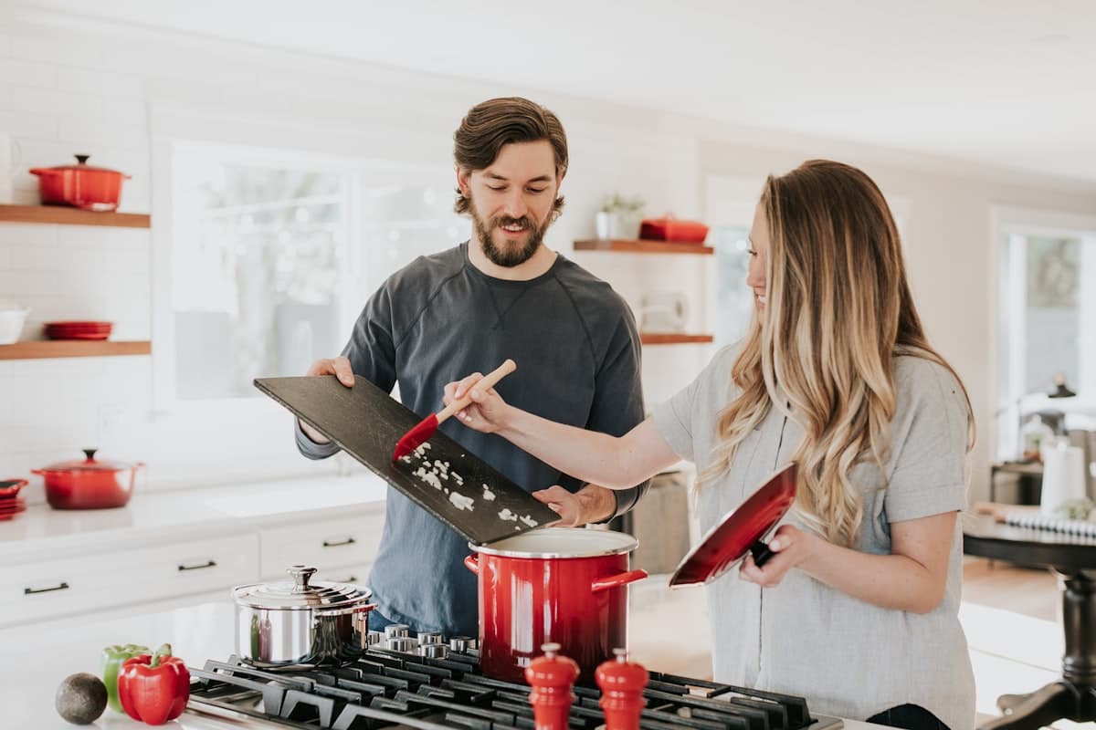 Vista de una cocina moderna procesada como tour 3D